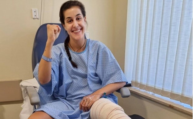 «Volveré más fuerte que nunca», asegura Carolina Marín tras su operación