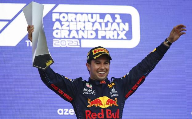 'Checo' Pérez se estrena con Red Bull en un inaudito GP de Azerbaiyán