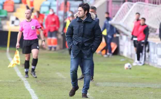 El Mirandés elige a Lolo Escobar como entrenador del primer equipo