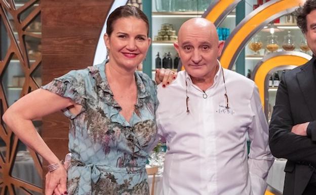 Samantha Vallejo-Nágera hace doblete al lucir joyas y vestido de firmas bilbaínas en 'MasterChef9'