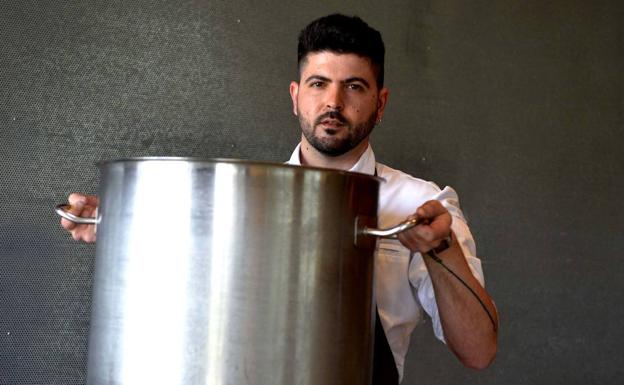 Alejandro Bazán, el chef que soñó con ser escultor y cocina en el Guggenheim