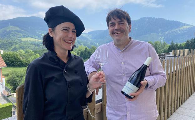 Tinto con gambas y hongos con champán en Taberna Zaharra (Zaratamo)