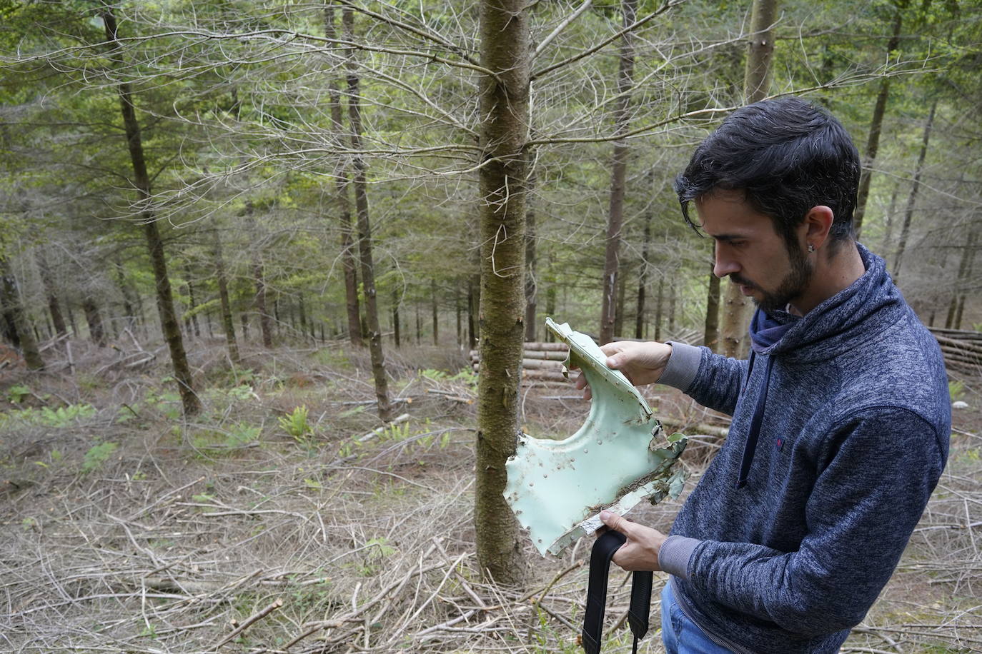 Restos del accidente de avión en el Monte Oiz en 1985