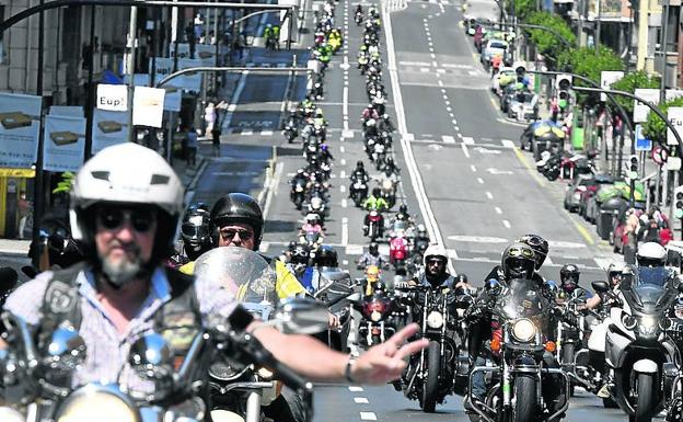 700 moteros piden más seguridad en las carreteras para «salvar vidas»