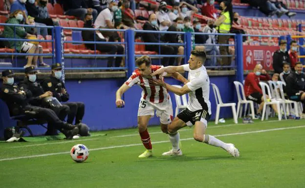 El Athletic puede ampliar dos o tres años el contrato de Álvaro Núñez