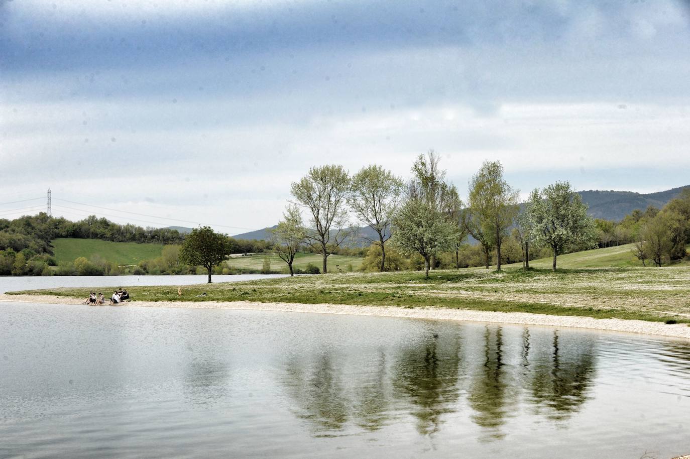 Lagos y pantanos donde darse el primer chapuzón del verano