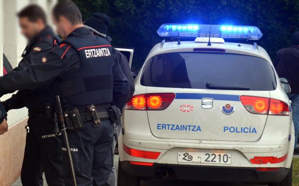 Detenido en Erandio tras hallar más de tres kilos de hachís en su domicilio