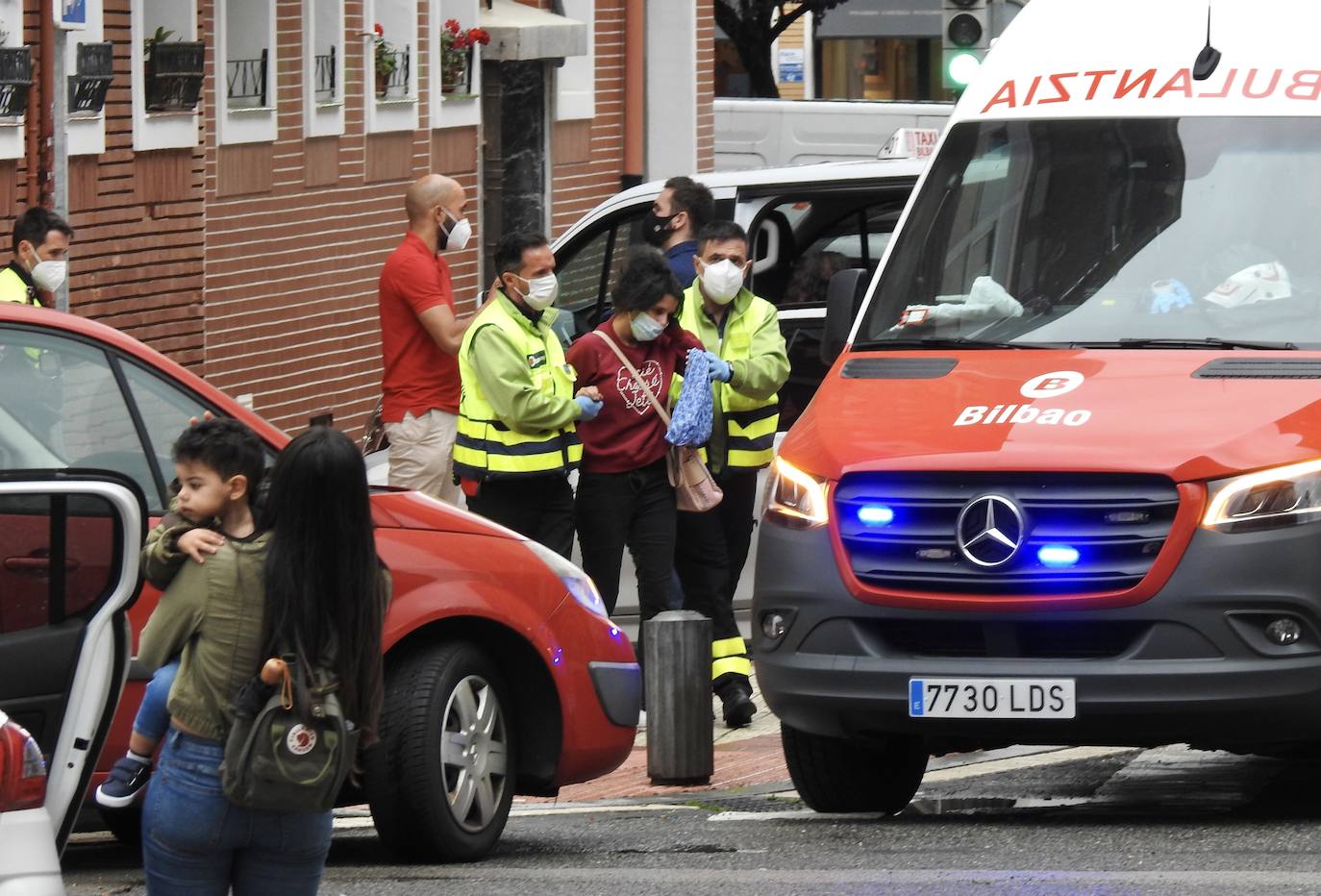 Impiden una ocupación en San Ignacio de dos hombres y una mujer con dos bebés