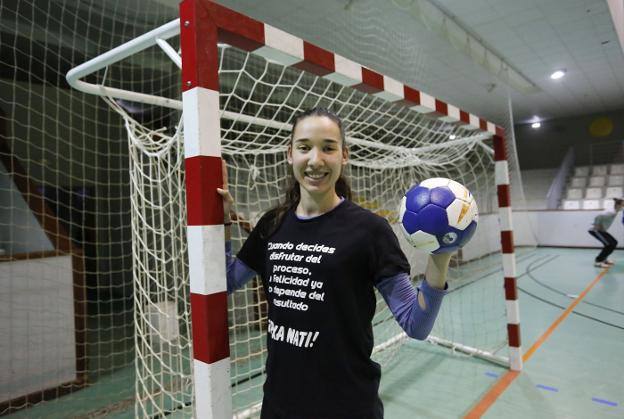 El ZEV Zuazo apuntala la portería con la cordobesa Meriem Ezbida