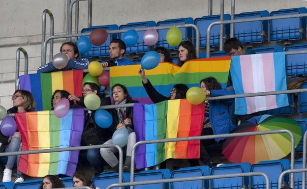 Salir del vestuario. La hora de los homosexuales en el fútbol