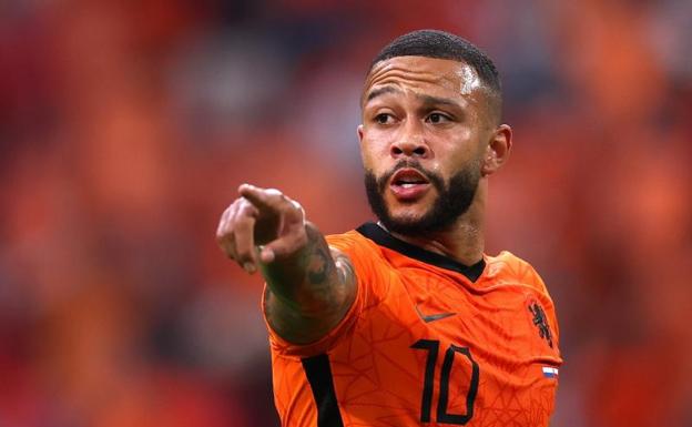 Depay ya es jugador del Barça