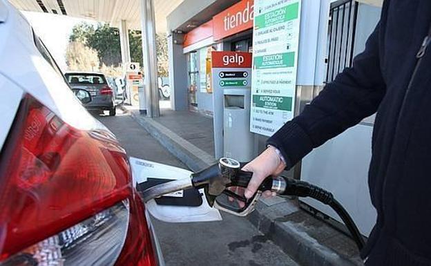 Trucos para ahorrar gasolina: los diez mejores consejos para evitar repostajes innecesarios