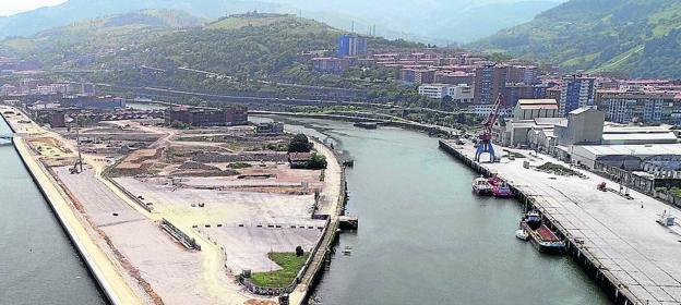 Un kilómetro más de paseo por la ría