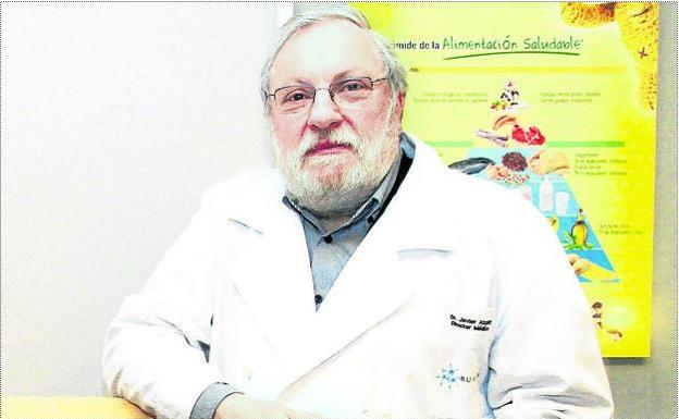 «Tomamos medicinas que no vienen a cuento en grandes dosis sin control, eso pasa factura»