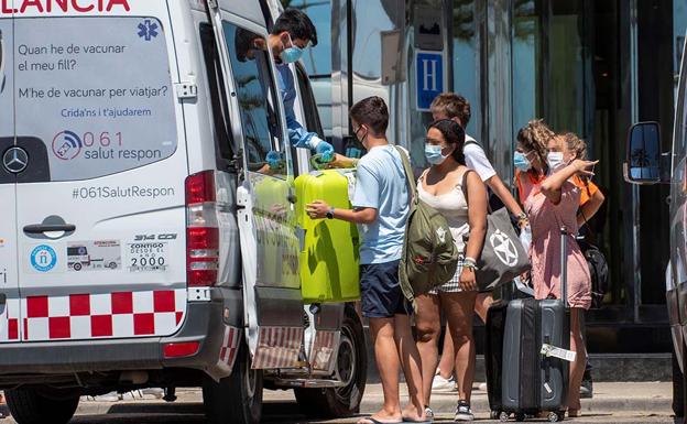 Jóvenes de Getxo confinadas en Palma: «Nos han confinado pese a no haber tenido contacto con nadie»