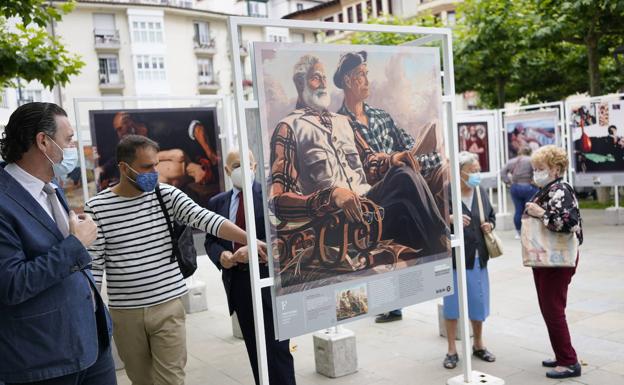 Kirmen Uribe inaugura en Ondarroa la nueva 'Ruta del Arte BBK' que recorrerá la costa vizcaína