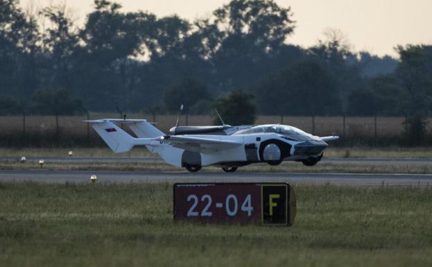 Llega el coche volador: tiene alas, dos plazas y alcanza los 170 km/h de velocidad crucero