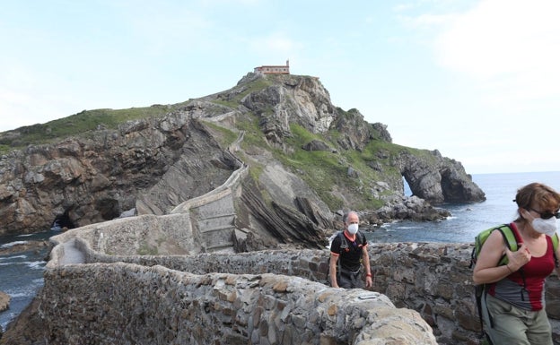 El entorno de Gaztelugatxe reabre hoy con rastreos para evitar entradas fraudulentas