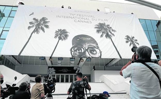 Cannes intenta recuperar la normalidad desde mañana