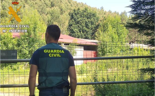 Tres detenidos por secuestrar a un vecino de Santoña y tenerlo cuatro días enjaulado