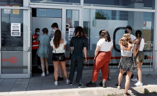 30 estudiantes de Deusto dan positivo en Covid tras un curso de verano