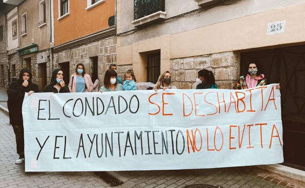 Vecinos de Treviño protestan para pedir «más servicios»