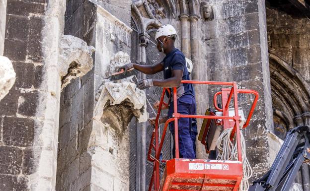 La iglesia de San Pedro se somete a un 'lifting' contra los desprendimientos