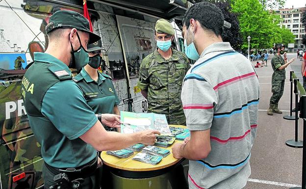 El Ejército busca reclutas en Bilbao