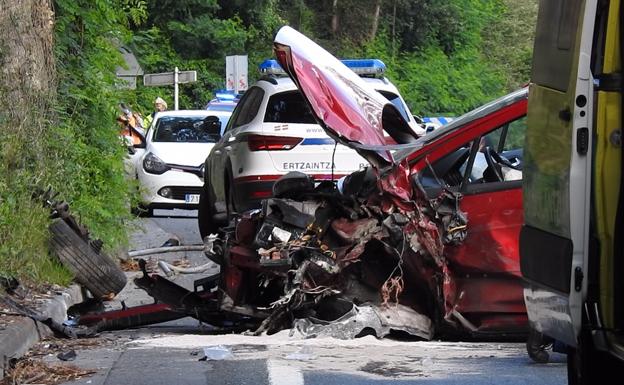 Una mujer herida grave en un accidente entre un coche y una hormigonera en Arrankudiaga