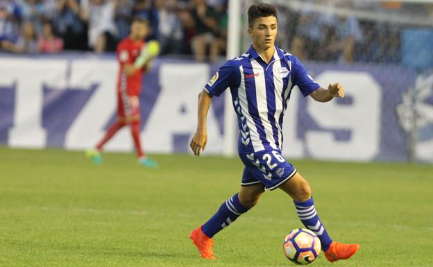 El Alavés cierra el regreso de Manu García, cedido por el Sporting