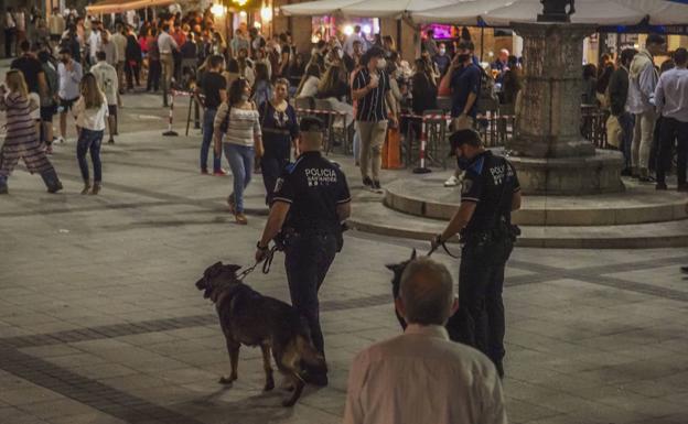 Botellones, denuncias y peleas, el balance nocturno del fin de semana en Noja