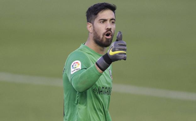 El Amorebieta refuerza su portería con Roberto Santamaría