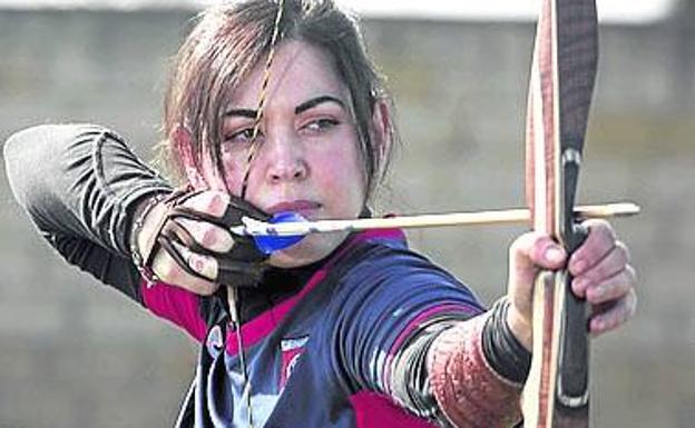 Ainhoa Santamaría disputará el Europeo de tiro con arco en bosque