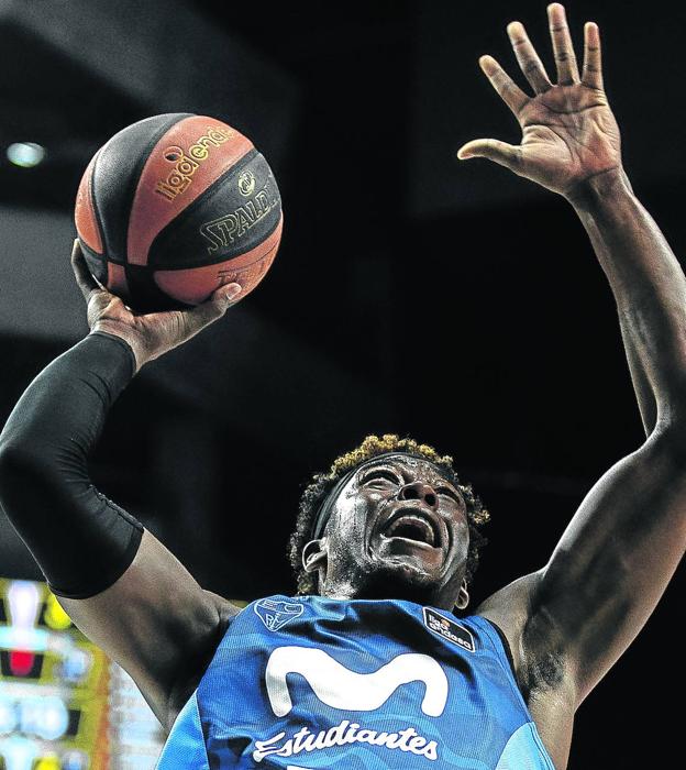 El Bilbao Basket busca con Delgado «solidez y seguridad» defensiva