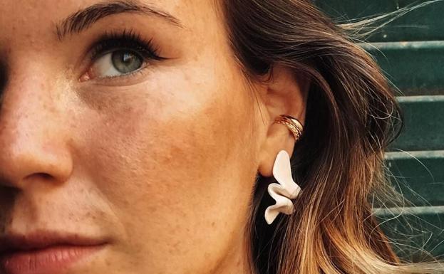 Los pendientes de arcilla más originales para este verano los hace una vitoriana