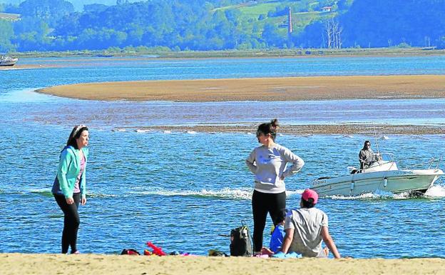 Urdaibai ofrece al mundo su belleza como destino turístico sin masificaciones