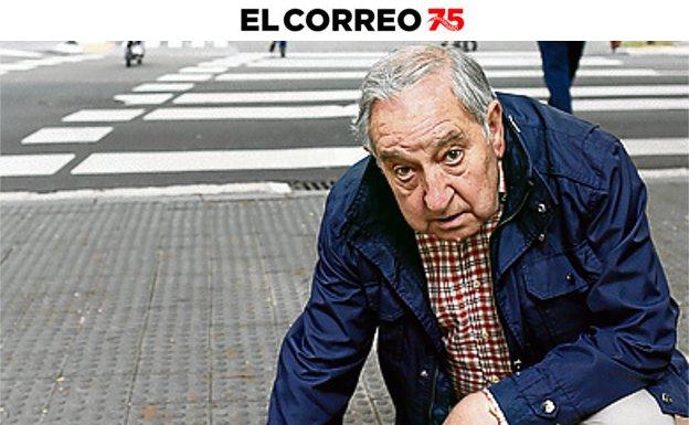 Las baldosas miran a Santiago