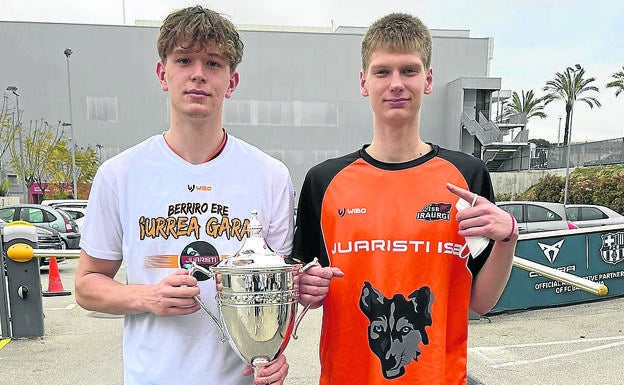 Savkov, Hanzlik y Cissoko jugarán cedidos en el Iraurgi