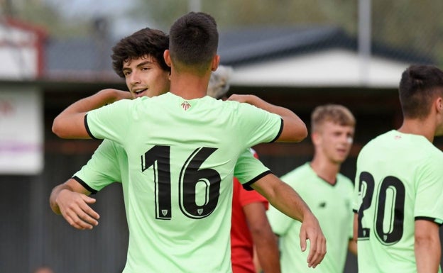 Dos golazos dan la primera victoria al Bilbao Athletic de Imanol de la Sota