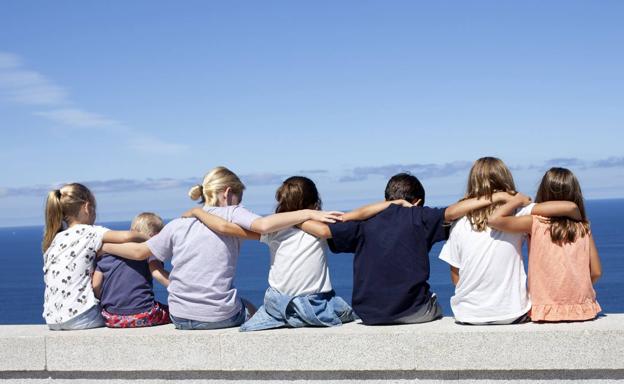 Las restricciones sociales de la pandemia ponen a prueba la calidad de las relaciones de amistad