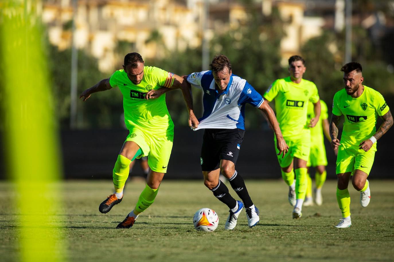 El Alavés cae en un duelo igualado ante el Elche