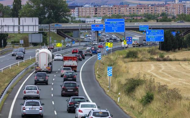 Los nudos de Armiñón, Foronda y Yurre, puntos negros en la operación salida