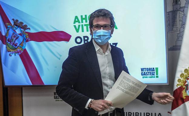 Urtaran apuesta por implantar el pasaporte covid tras la campaña de vacunación