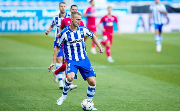 Rodrigo Ely se despide del Alavés tras cinco temporadas