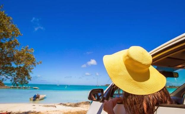 Sí, el móvil también puede ayudarte a desconectar en verano (con estas aplicaciones)