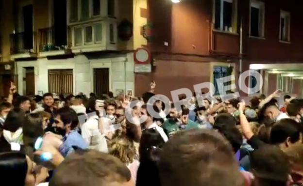 Los vascos que hayan pasado el covid solo tendrán que esperar dos meses desde el contagio para vacunarse