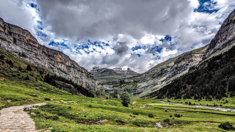 Ruta de 30 kilómetros por los Pirineos que no te puedes perder