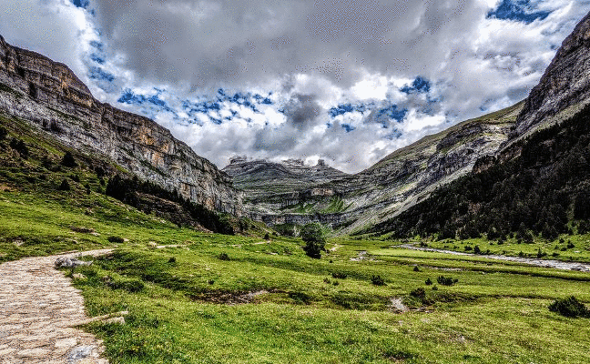 Una ruta por Pirineos (de 30 kilómetros) que no te puedes perder
