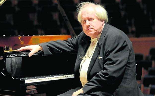 Grigory Sokolov ofrece hoy uno de los conciertos más esperados de la Quincena