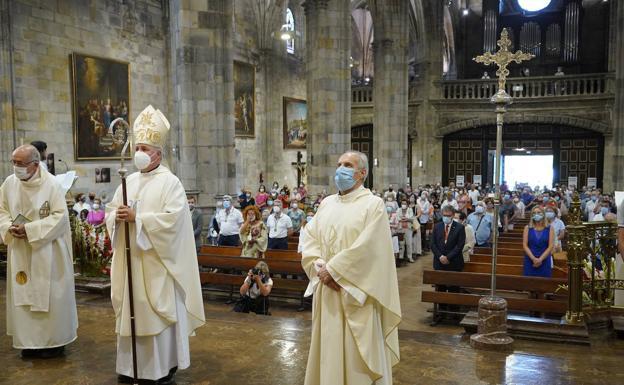 La Cofradía de Begoña repartirá 20.000 estampas de la Amatxu